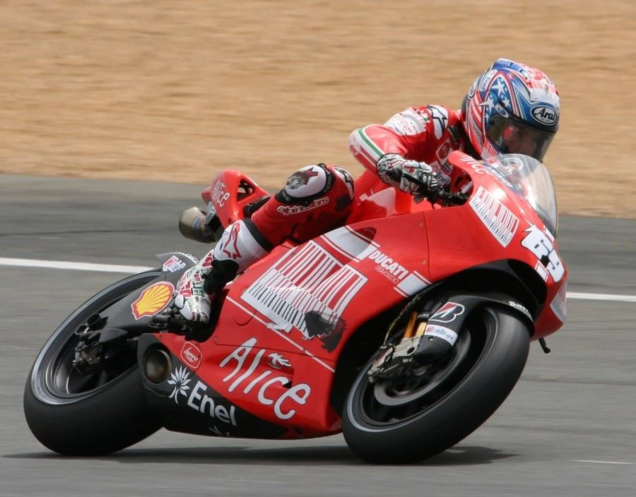 MOTORCYCLE RADIAL TIRE 072
